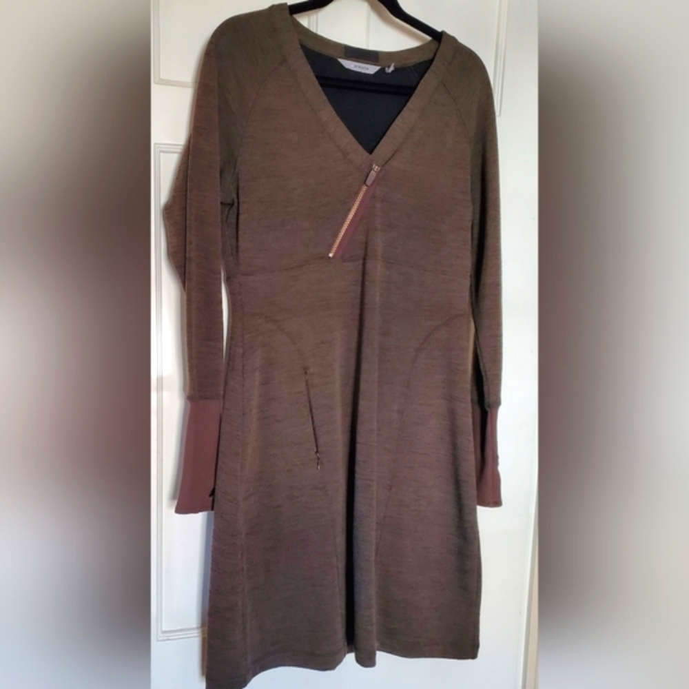 Athleta Long Sleeve Dress